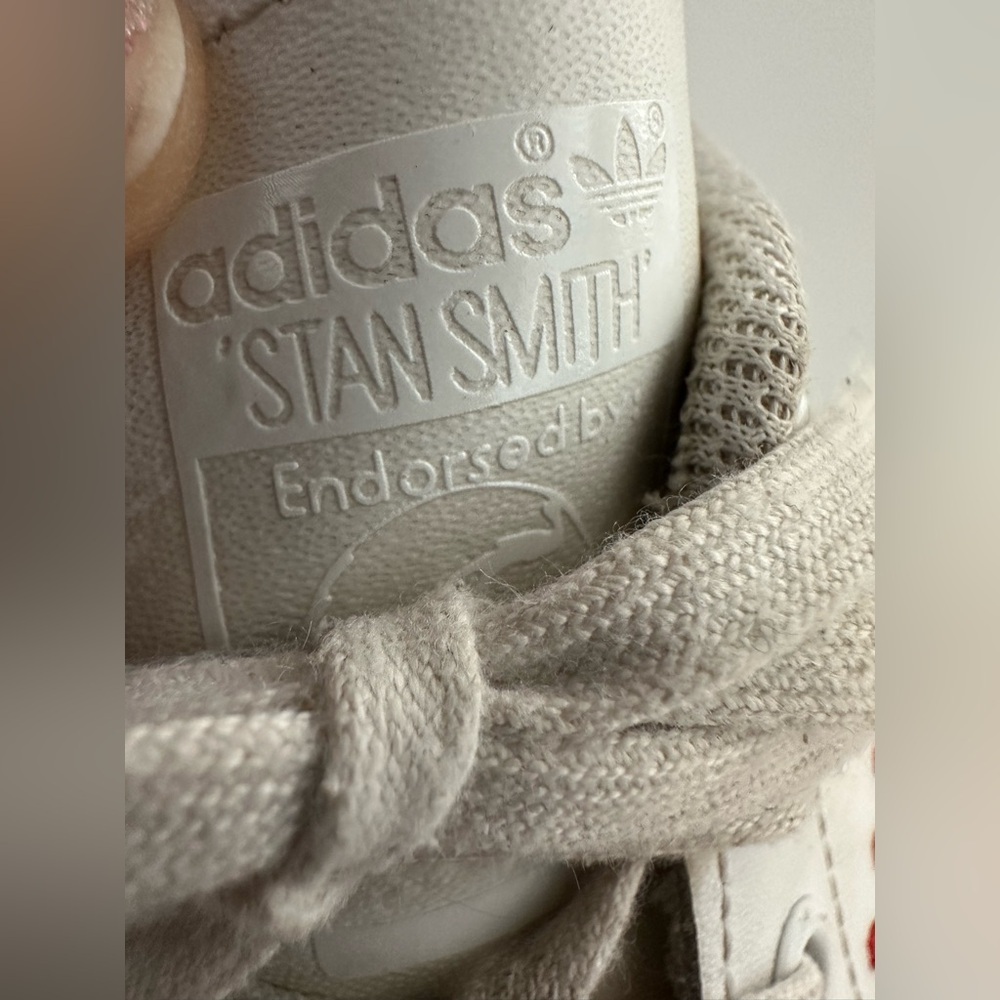 Adidas Stan Smith J Heart Valentines Day White Shoes With Red Hearts SIZE 7 - Picture 4 of 6